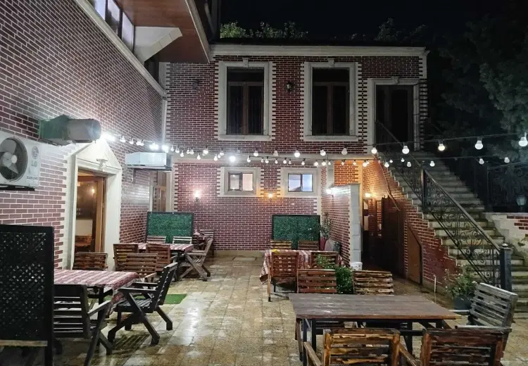 250 m² Obyekt / Ofis Kirayə (aylıq), Xətai, Bakı