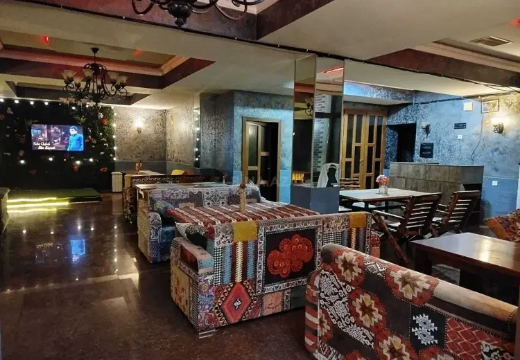 250 m² Obyekt / Ofis Kirayə (aylıq), Xətai, Bakı