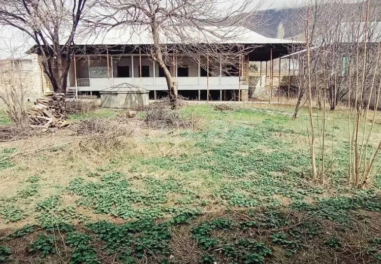 3 otaqlı mənzil , Şəki
