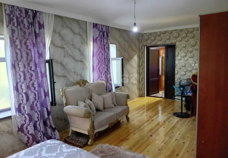 3 otaqlı mənzil , Siyəzən