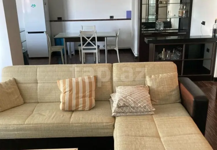 3 otaqlı mənzil , Bakı