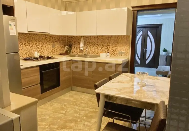 3 otaqlı mənzil , Bakı