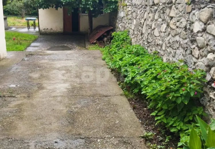3 otaqlı mənzil , Şəki