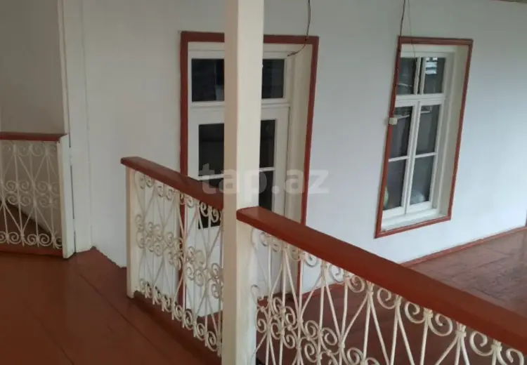 3 otaqlı mənzil , Şəki