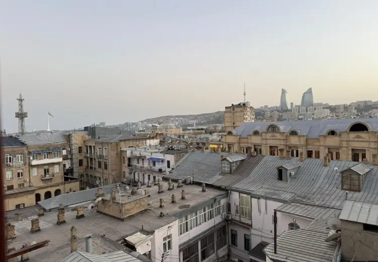3 otaqlı mənzil Satılır, Sahil qəs., Səbail, Bakı