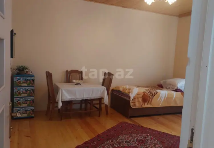 3 otaqlı mənzil , Şəki