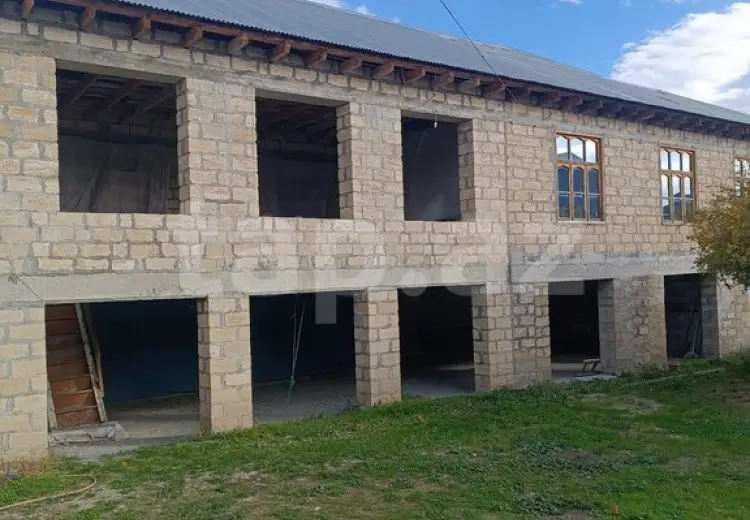 3 otaqlı mənzil , Şəki