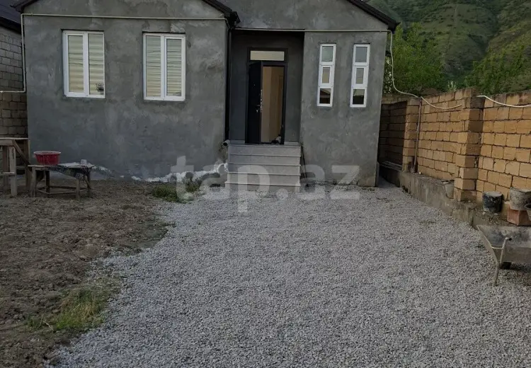 3 otaqlı mənzil , Şəki