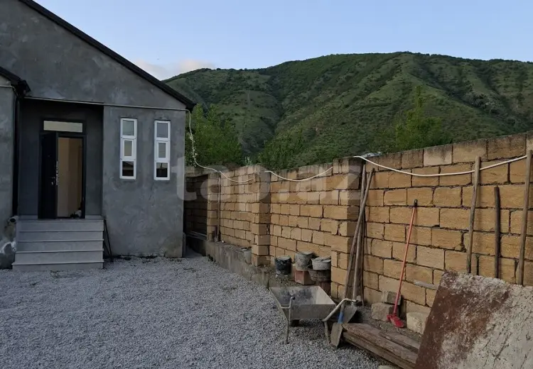 3 otaqlı mənzil , Şəki