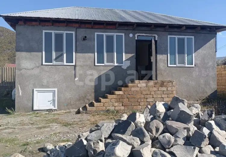 3 otaqlı mənzil , Şəki