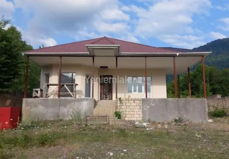 5 otaqlı mənzil Satılır, Qəbələ