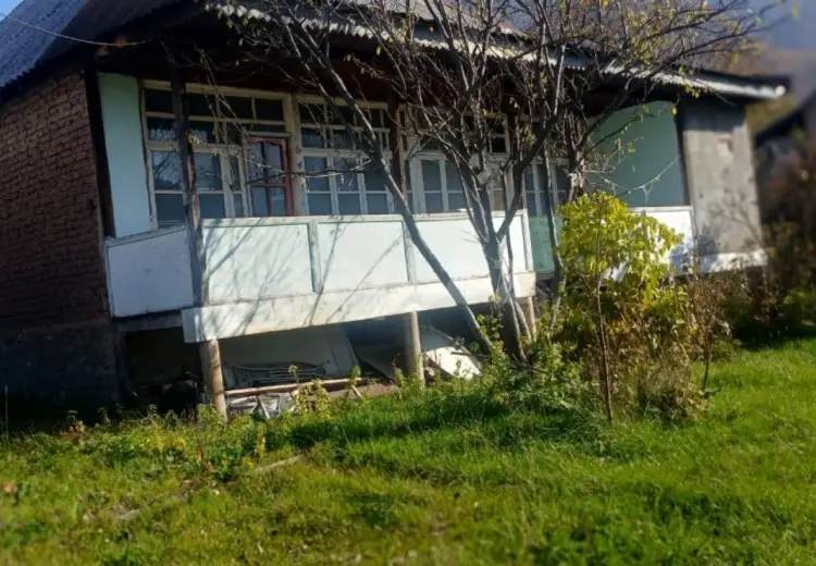 3 otaqlı mənzil , Oğuz
