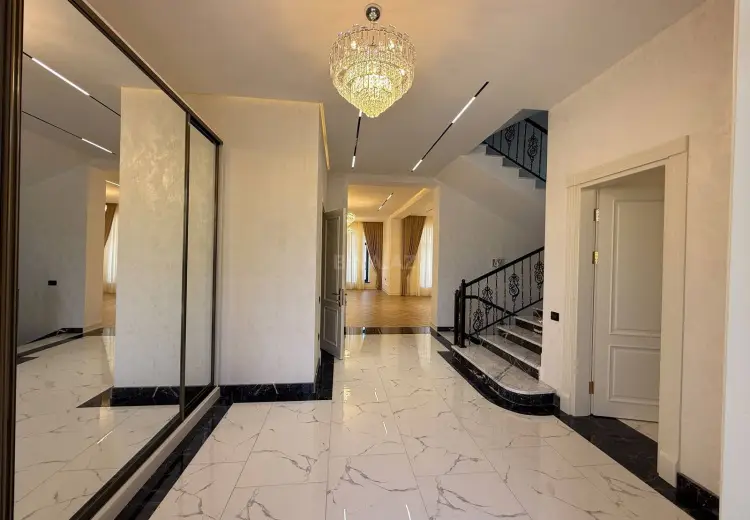 6 otaqlı mənzil Satılır, Badamdar qəs., Səbail, Bakı