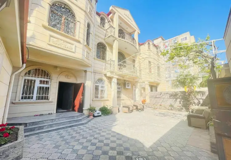 16 otaqlı mənzil Satılır, 8-ci mikrorayon, Binəqədi, Bakı