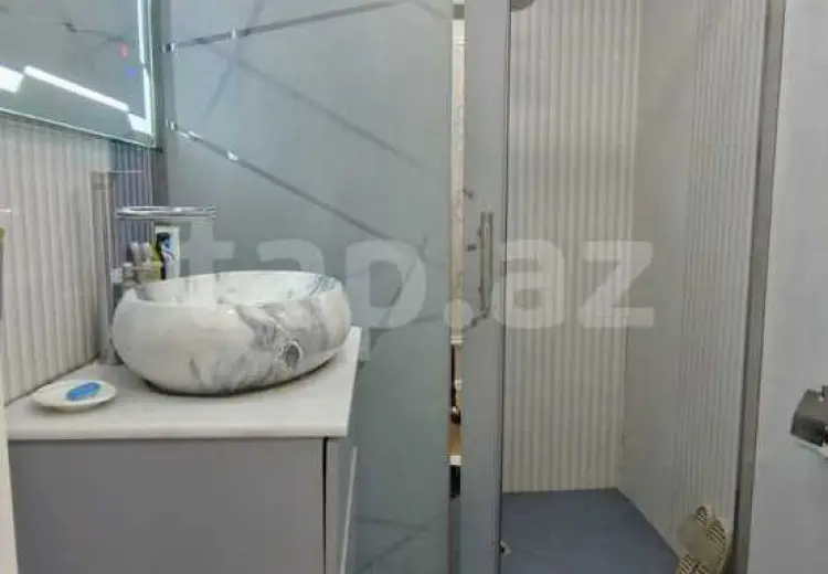 3 otaqlı mənzil , Bakı