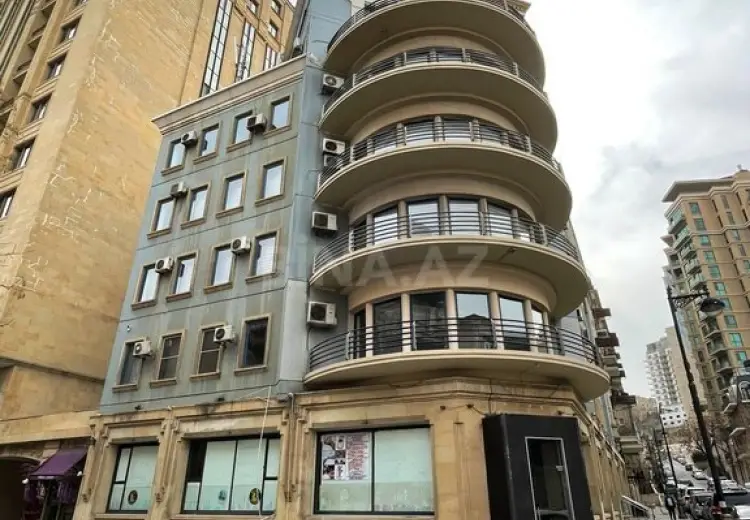 2000 m² Obyekt / Ofis Kirayə (aylıq), Səbail, Bakı