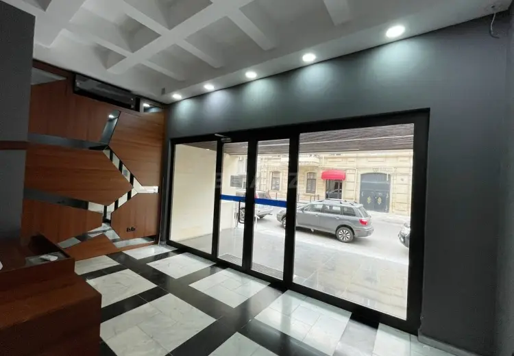 2000 m² Obyekt / Ofis Kirayə (aylıq), Səbail, Bakı
