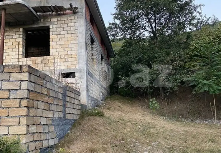 3 otaqlı mənzil , Şəki