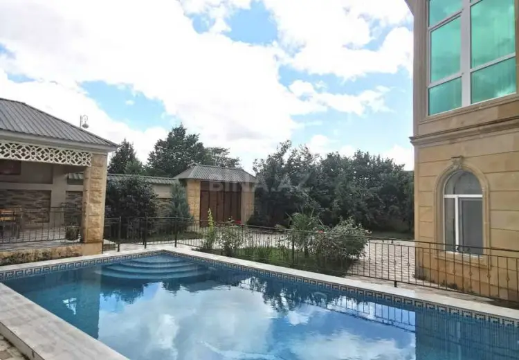 290 m² Obyekt / Ofis Satılır, Qəbələ