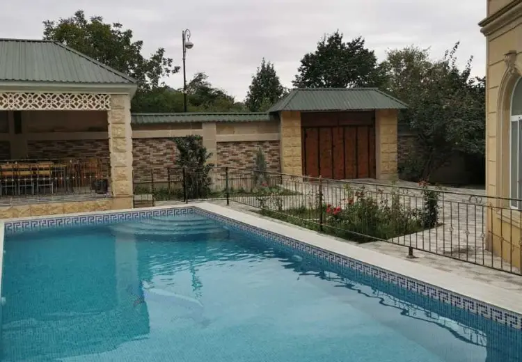 290 m² Obyekt / Ofis Satılır, Qəbələ