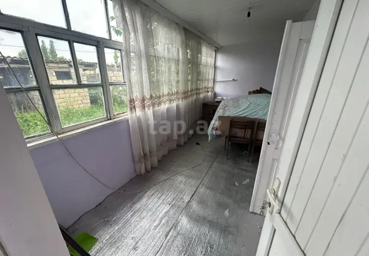 3 otaqlı mənzil , Şəki