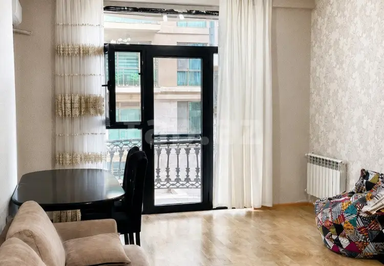 3 otaqlı mənzil , Bakı