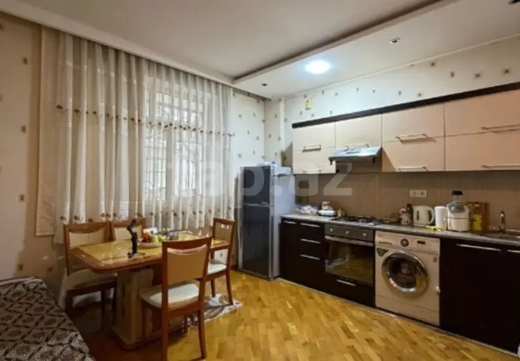 3 otaqlı mənzil , Bakı