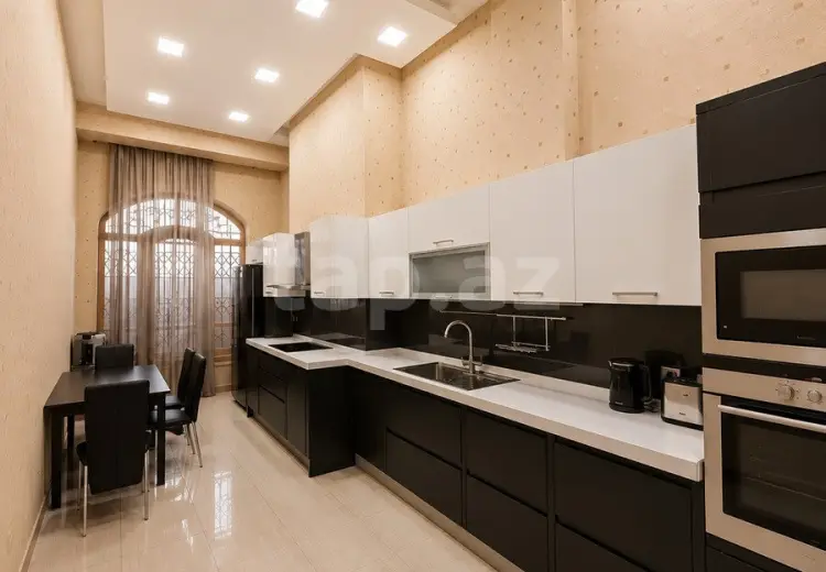 3 otaqlı mənzil , Bakı