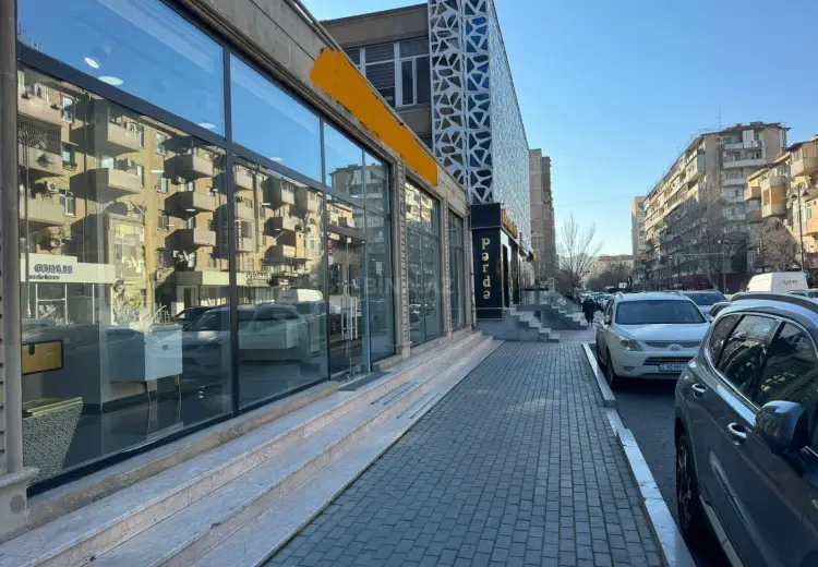 650 m² Obyekt / Ofis Kirayə (aylıq), Nərimanov, Bakı