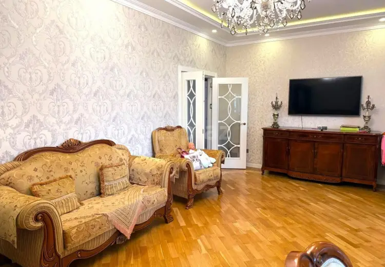 3 otaqlı mənzil , Bakı