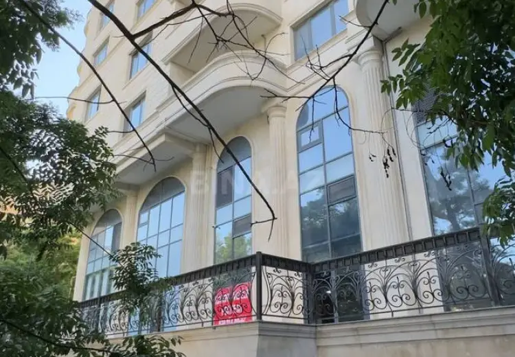320 m² Obyekt / Ofis Kirayə (aylıq), Səbail, Bakı