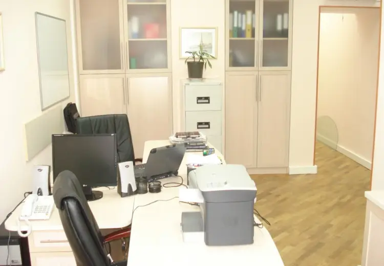100 m² Obyekt / Ofis Kirayə (aylıq), Nəsimi, Bakı