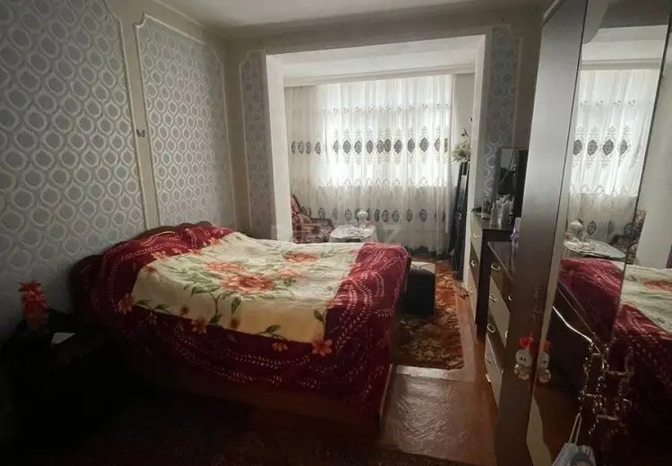 5 otaqlı mənzil Satılır, Gəncə