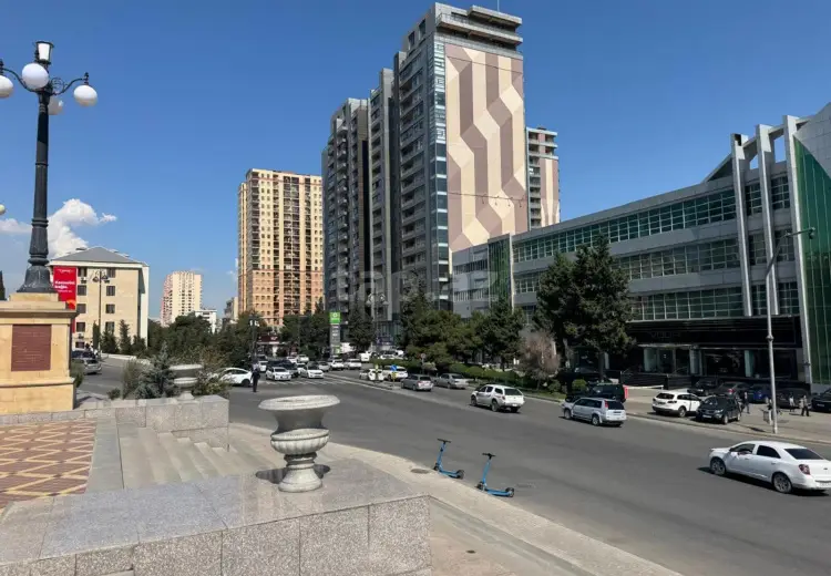 3 otaqlı mənzil , Bakı