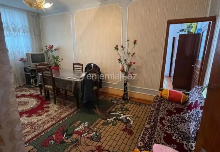 5 otaqlı mənzil Satılır, Gəncə