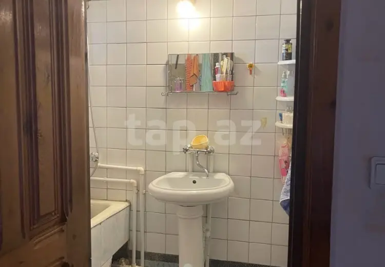 3 otaqlı mənzil , Bakı