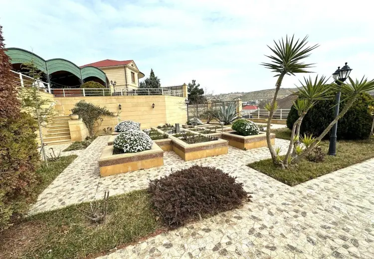 10 otaqlı mənzil Satılır, Şıxov qəs., Səbail, Bakı