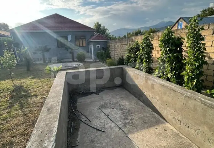 3 otaqlı mənzil , Şəki