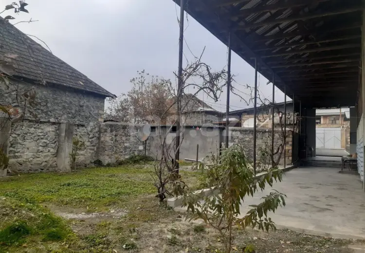 3 otaqlı mənzil , Şəki