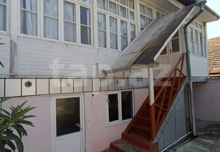 3 otaqlı mənzil , Şəki