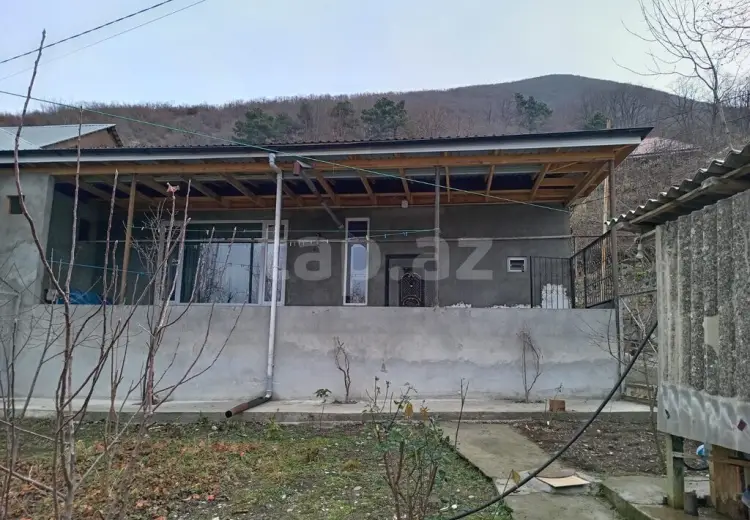 3 otaqlı mənzil , Şəki