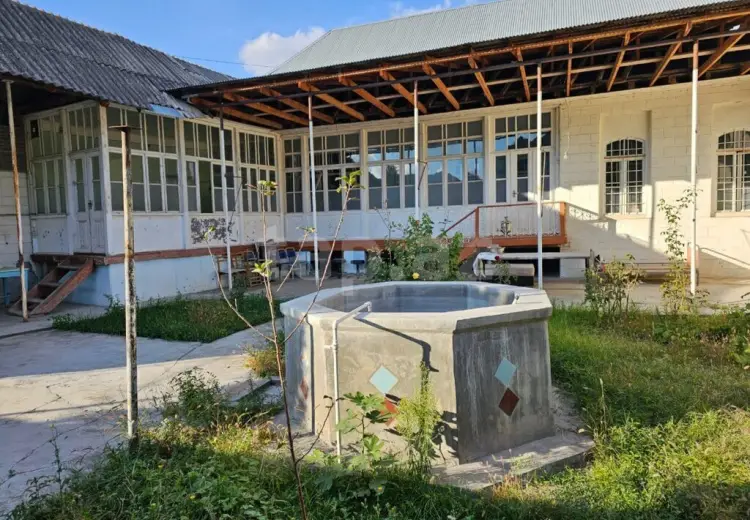 3 otaqlı mənzil , Şəki