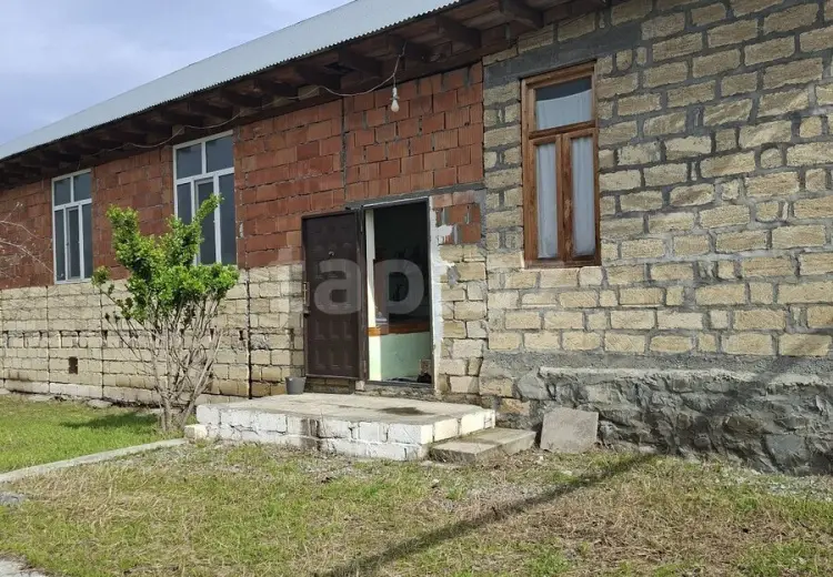 3 otaqlı mənzil , Şəki