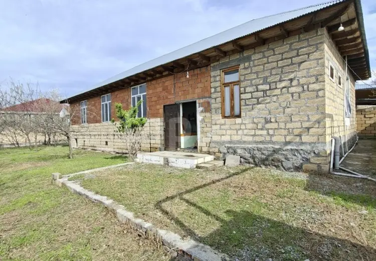 3 otaqlı mənzil , Şəki