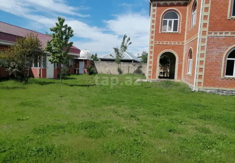 3 otaqlı mənzil , Balakən