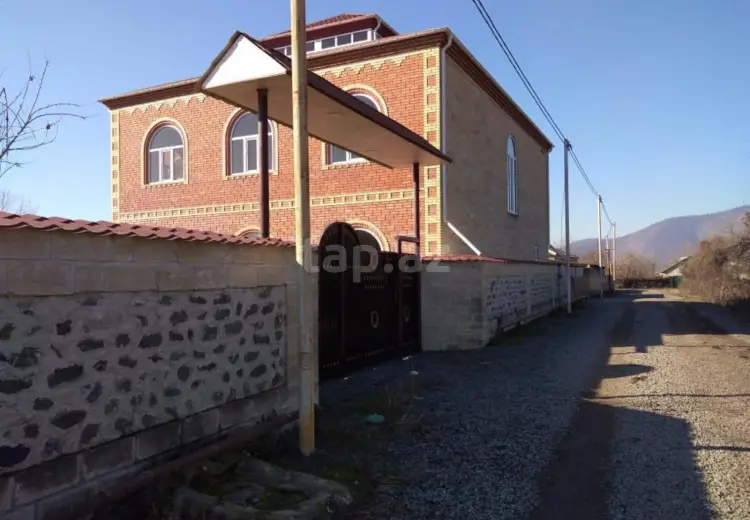 3 otaqlı mənzil , Balakən