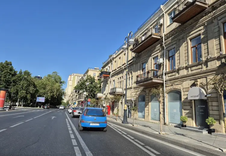 300 m² Obyekt / Ofis Kirayə (aylıq), Nəsimi, Bakı