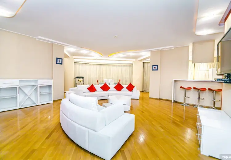 3 otaqlı mənzil Kirayə (günlük), Bakı
