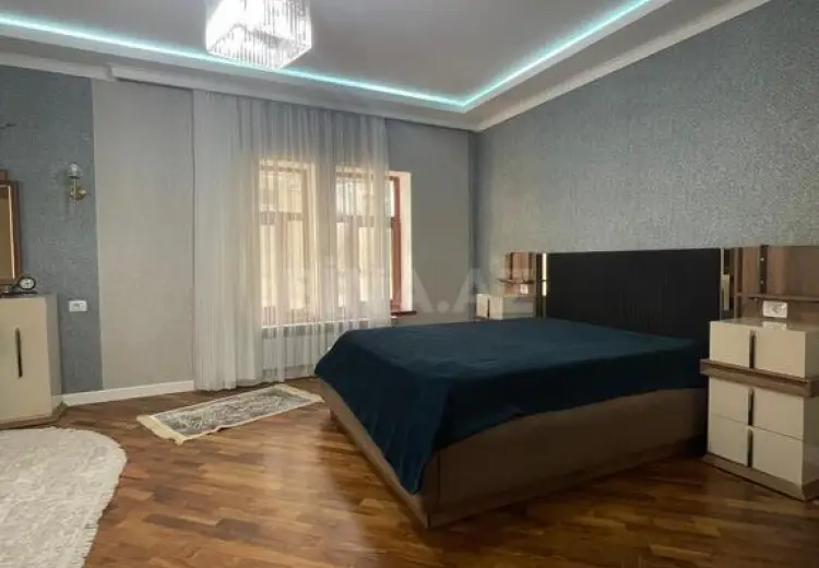 10 otaqlı mənzil Satılır, Nizami, Bakı