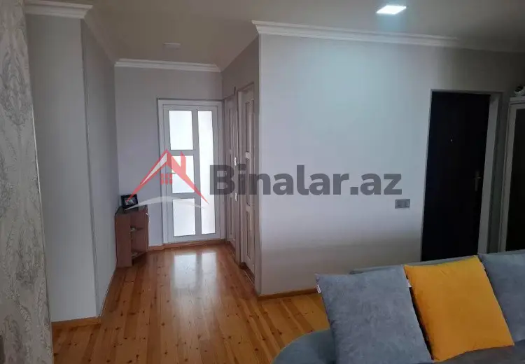 5 otaqlı mənzil Satılır, Gəncə